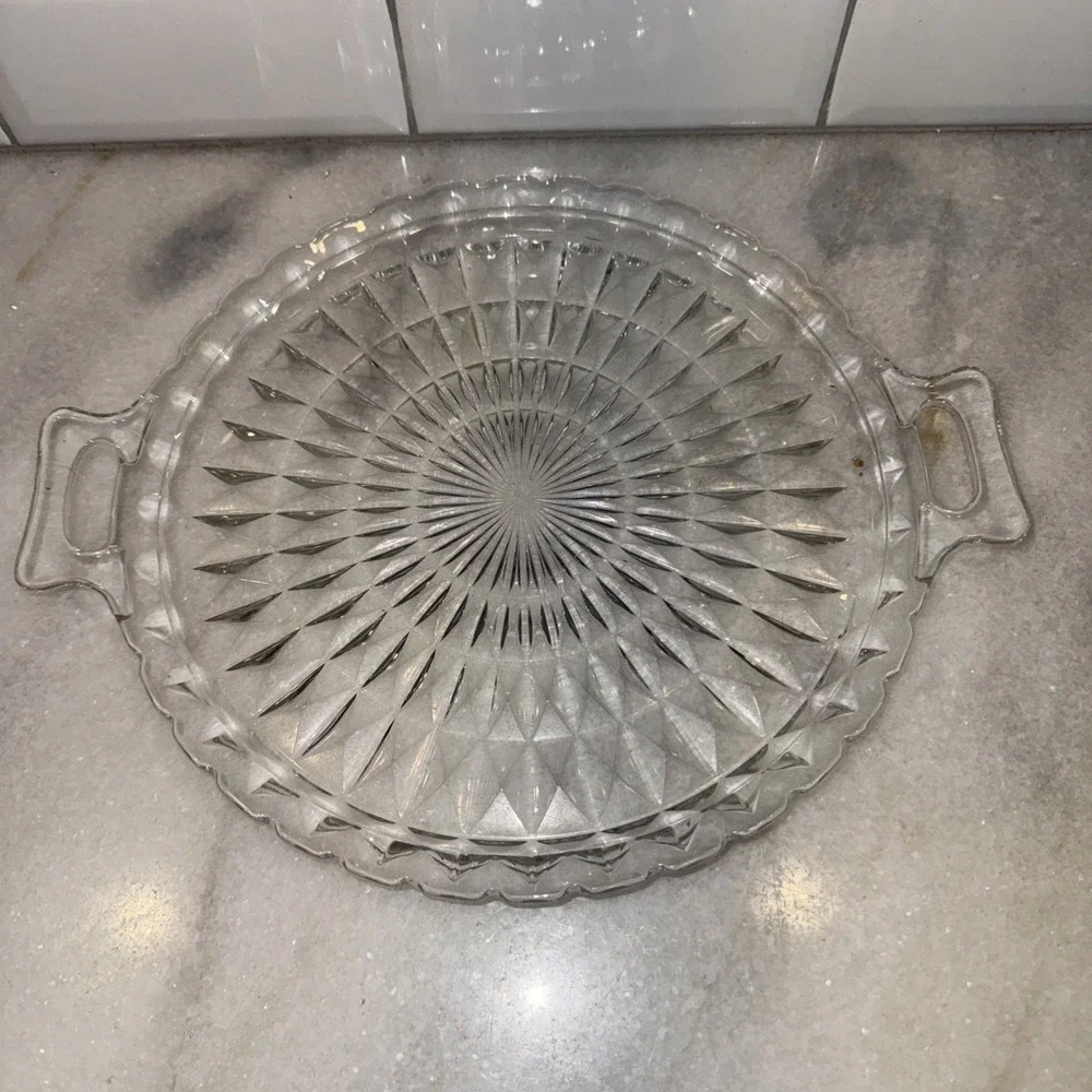 Jeannette‎ Glass Company Windsor Diamond Pattern Sandwich Plate